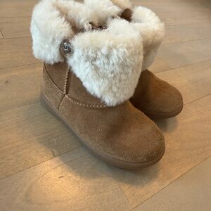 Ramona UGG booties kids